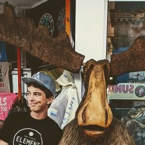 Meet your Posher, Devin